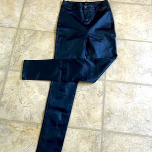 Faux Leather black skinny jean by Shinestar
